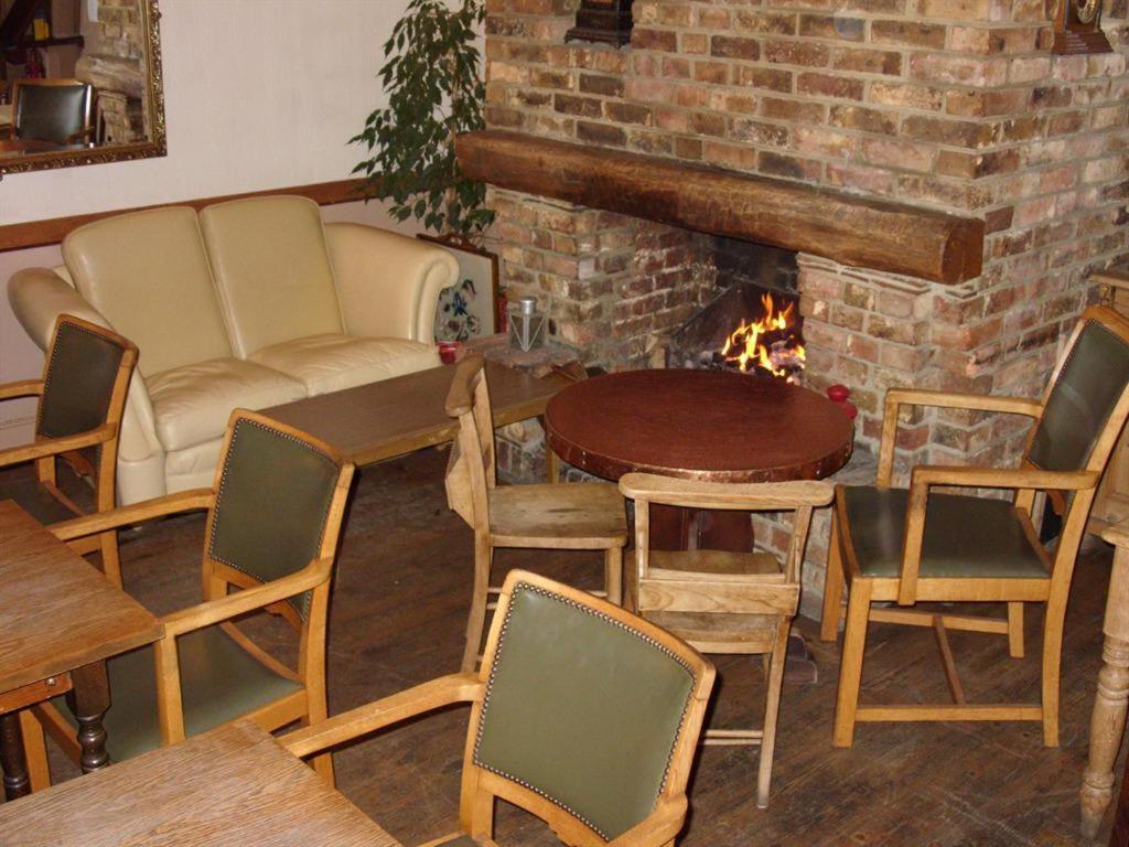 Chichester Inn Buitenkant foto